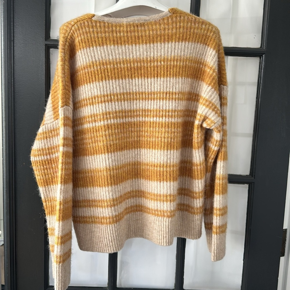 Madewell Striped Beige and Cream Women's Sweater (M) - Picture 5 of 5